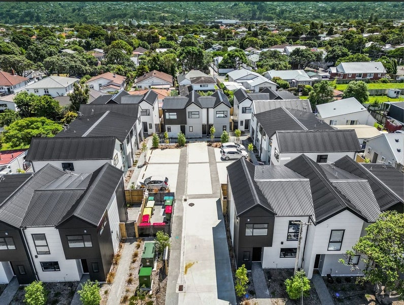 8/15 Brook Street, Waiwhetu, Lower Hutt - Carousel 2