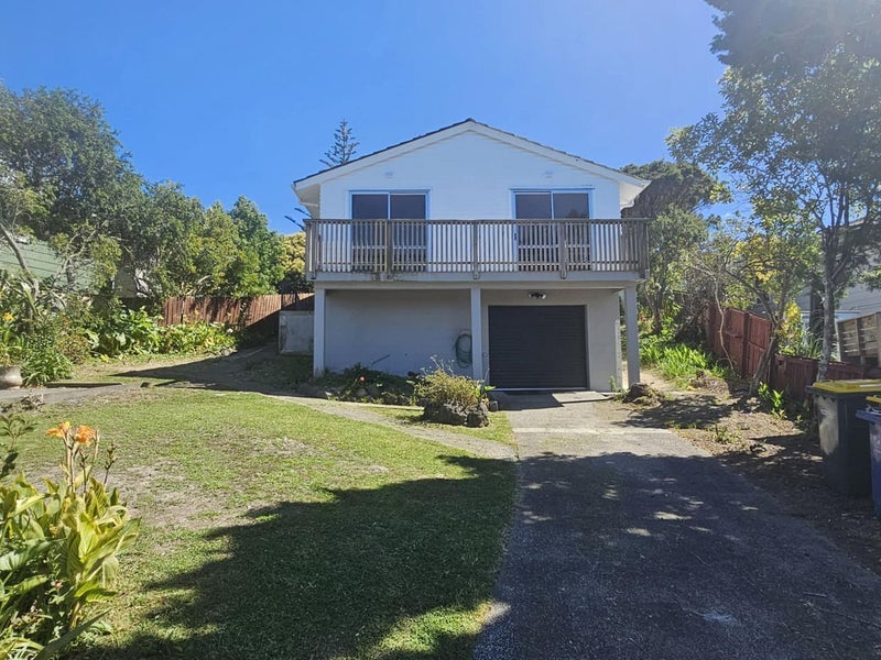 30 Glenbervie Crescent, Massey, Auckland - Carousel 2