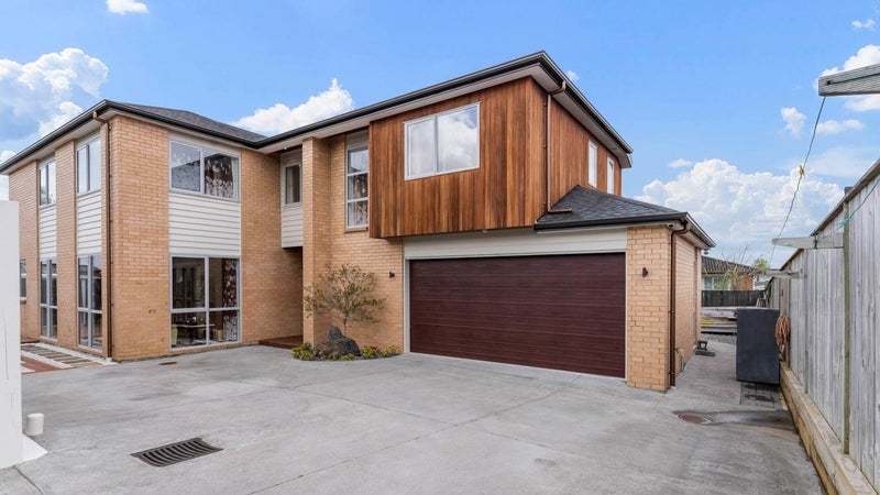 16A Cheam Place, Pakuranga Heights, Auckland - Carousel 1