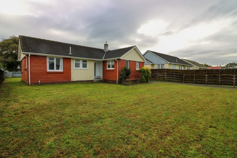 8 Drake Street, Awapuni, Palmerston North - Carousel 12