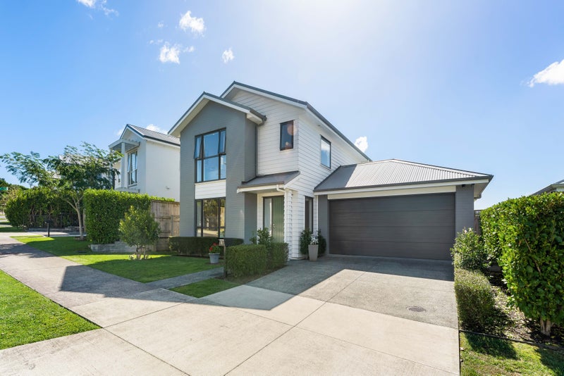 31 Mettam Drive, Swanson, Auckland - Carousel 1