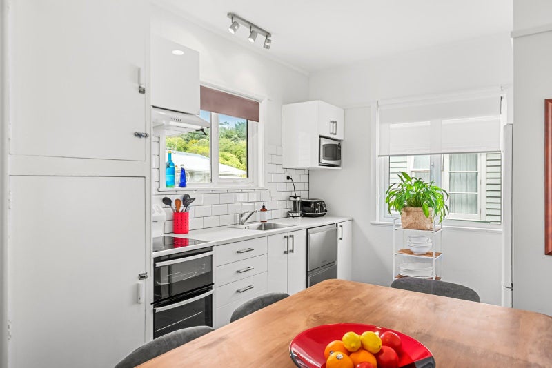 1/78 Naenae Road, Naenae, Lower Hutt - Carousel 1