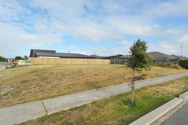 4 Turvey Street, Pegasus - Carousel 1