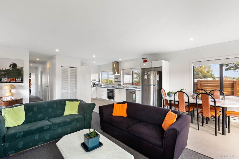 21A Chiltern Crescent, Glen Innes, Auckland - Carousel 2