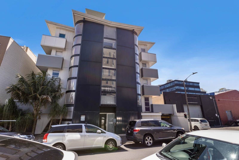 30/8 Clayton Street, Newmarket, Auckland - Carousel 11