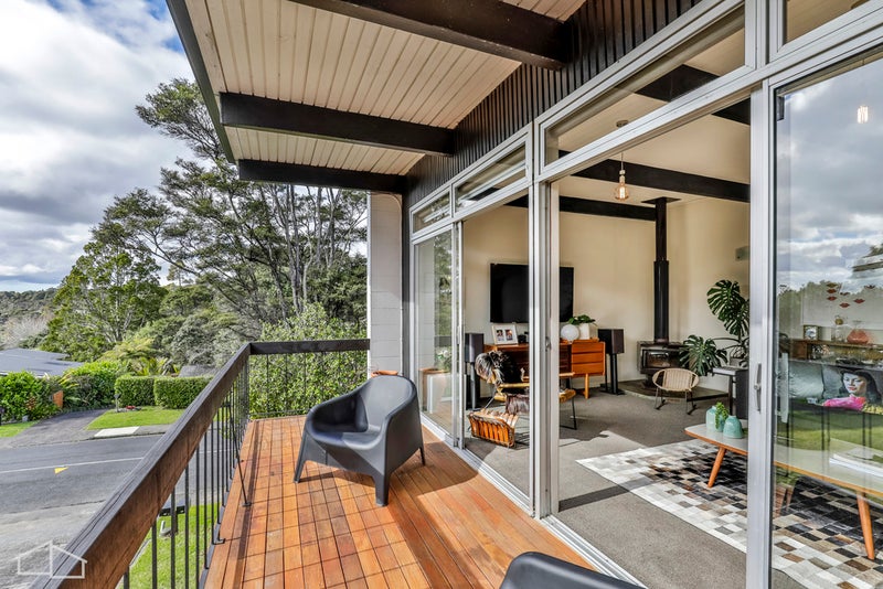 48 Daffodil Street, Titirangi, Auckland - Carousel 2