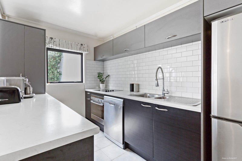 2/63 Rangatira Road , Beach Haven , Auckland  - Carousel 2