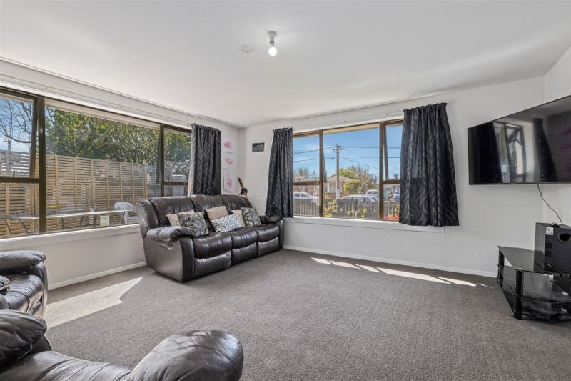 33 Bournemouth Crescent, Aranui, Christchurch - Carousel 2