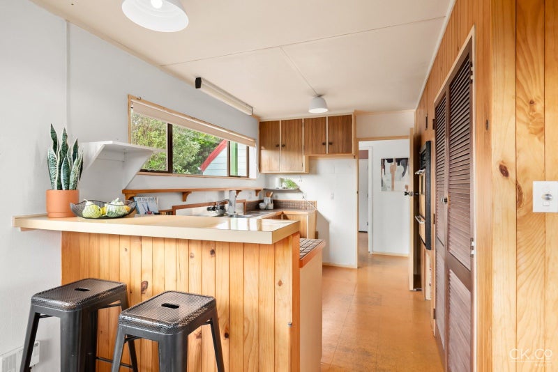 44 Mossburn Grove, Kelson, Lower Hutt - Carousel 2