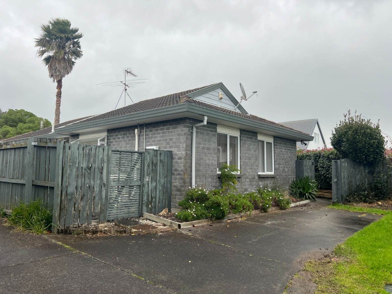 34A HEATHRIDGE PL, Burswood, Auckland - Carousel 1