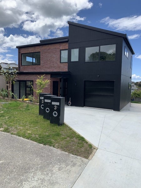3 Remus Place, Totara Vale, Auckland - Carousel 2