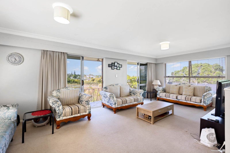 2/30 Felton Mathew Avenue, St Johns, Auckland - Carousel 2