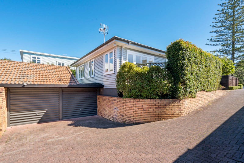 60A KOWHAI RD, Campbells Bay, Auckland - Carousel 1