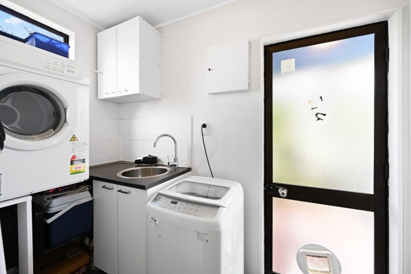 12C Saxbys Road, Glenview, Hamilton - Carousel 10