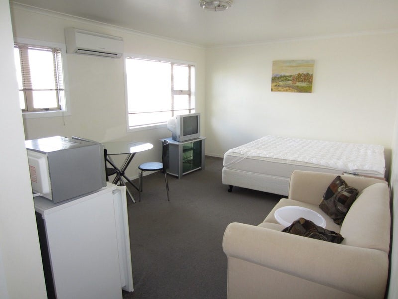 47 Mount View Road, Melville, Hamilton - Carousel 1