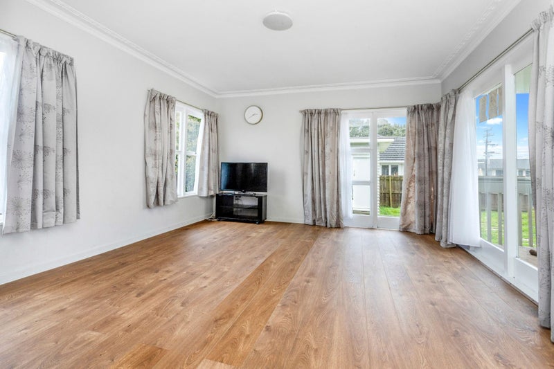 1B Juliana Way, Glendene, Auckland - Carousel 2