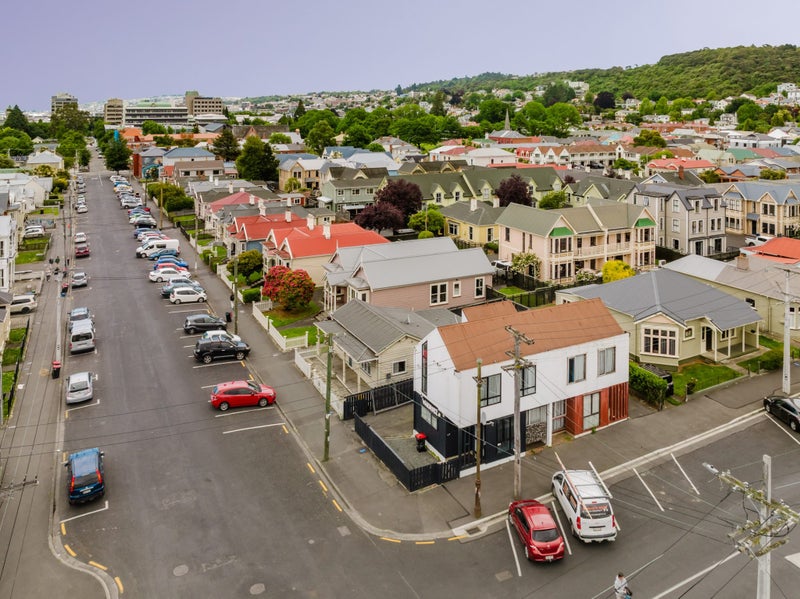 47 Howe Street, North Dunedin, Dunedin - Carousel 2