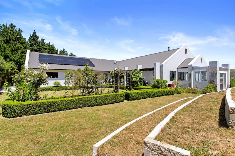 40 Bing Lucas Drive, Tawa, Wellington - Carousel 2