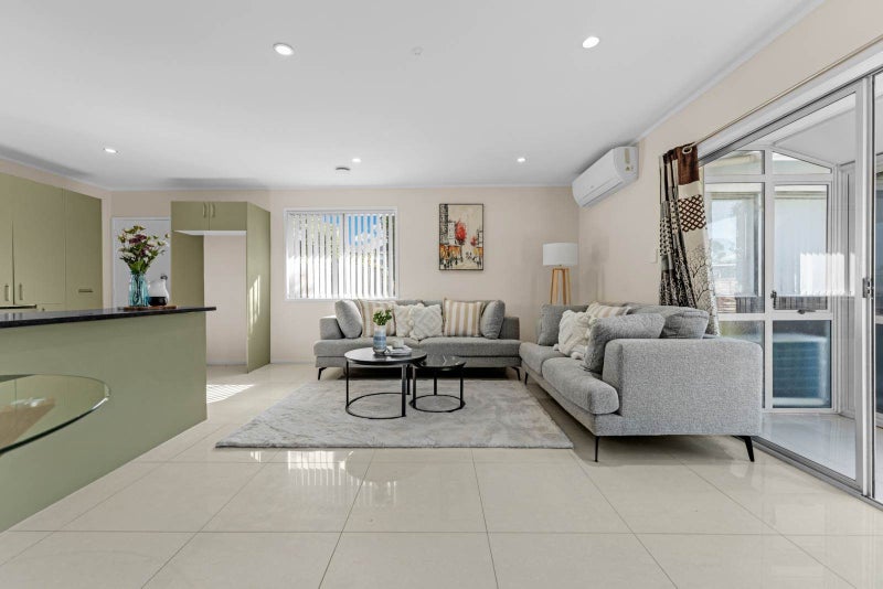 1/17A Rose Road, Papatoetoe, Auckland - Carousel 1