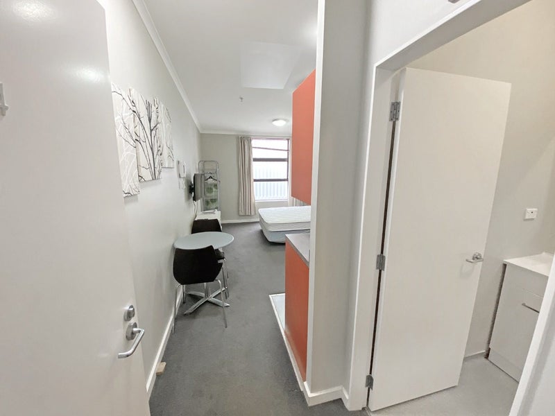 704/5 Aitken Street, Thorndon, Wellington - Carousel 2