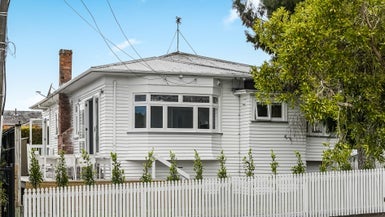 59 Walford Road, Point Chevalier, Auckland - Carousel 1