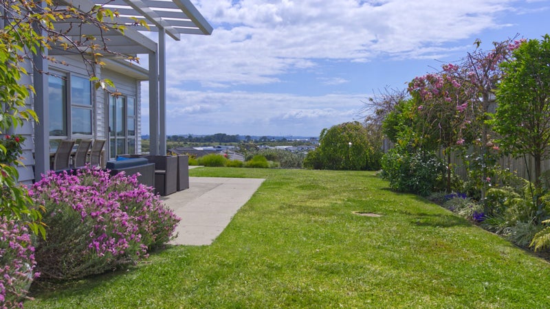 24 Mahutonga Avenue, Beachlands, Auckland - Carousel 1