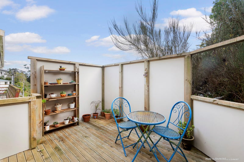 27B Omega Street, Newlands, Wellington - Carousel 2