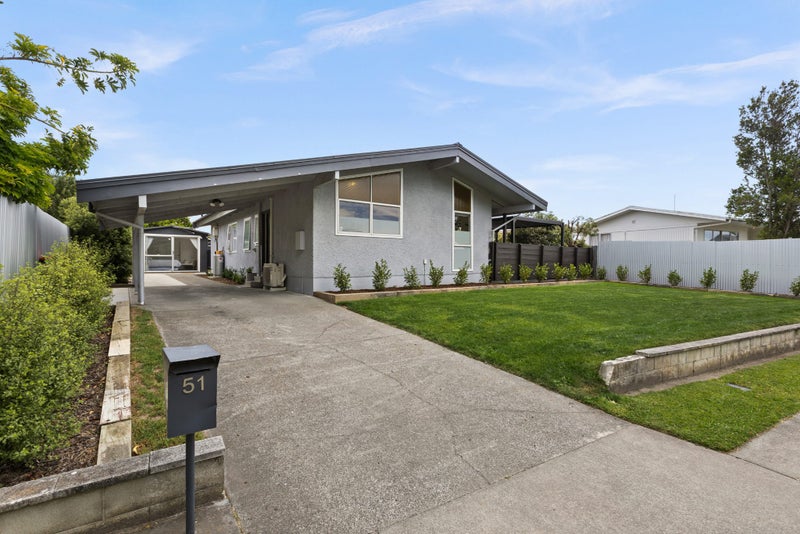 51 Lyttelton Crescent, Tamatea, Napier - Carousel 1