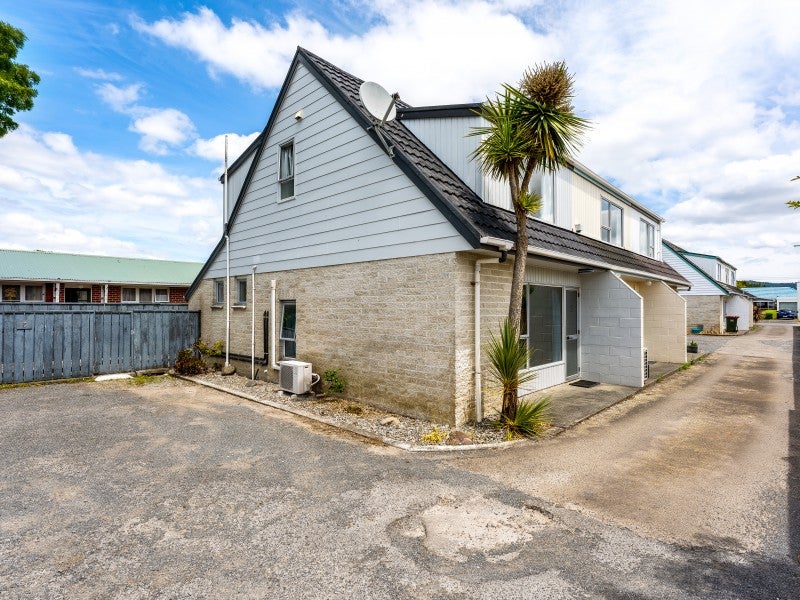 6/21 Islington Street, Trentham, Upper Hutt - Carousel 2