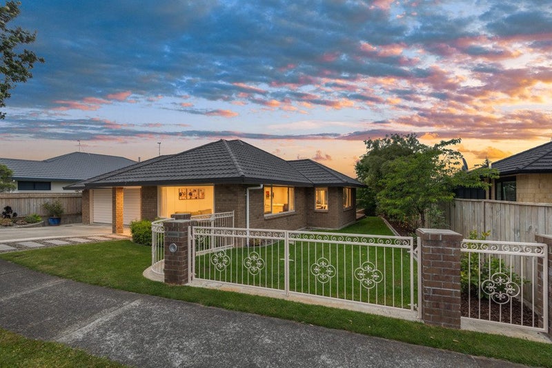 158 Ruapehu Drive, Fitzherbert, Palmerston North - Carousel 1