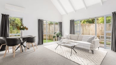 2/54 Hungerford Road, Houghton Bay, Wellington - Carousel 1