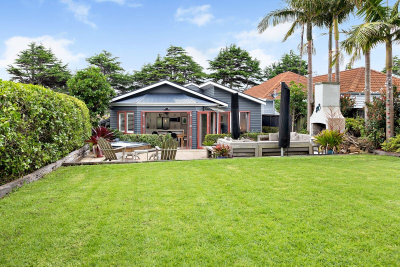 44 Walker Road, Point Chevalier, Auckland - Carousel 1