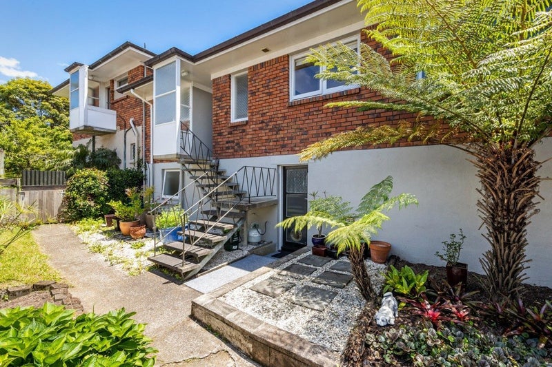 2/4 Beacholm Road, Takapuna, Auckland - Carousel 2