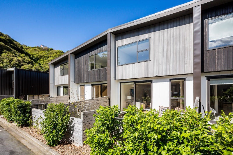 24 Rua Kai Way, Brooklyn, Wellington - Carousel 1