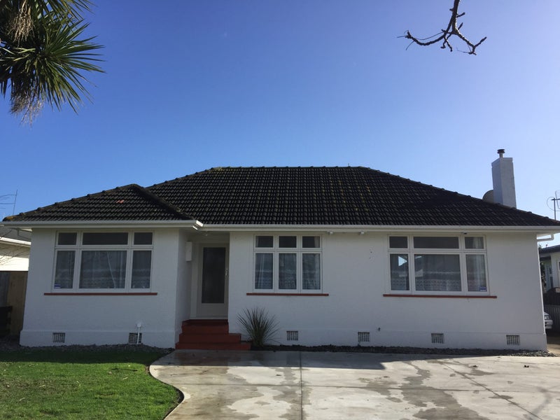 15 Aberdeen Avenue, Takaro, Palmerston North - Carousel 1