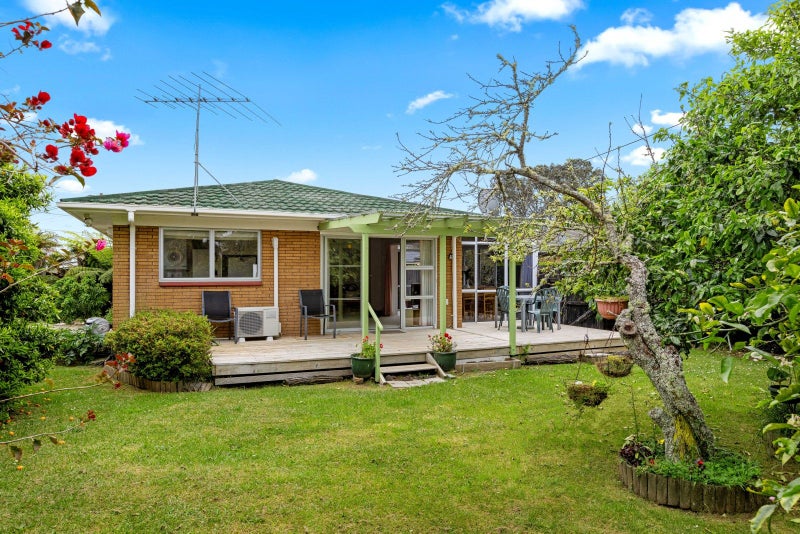 21B Hatton Road, Orewa, Orewa - Carousel 1