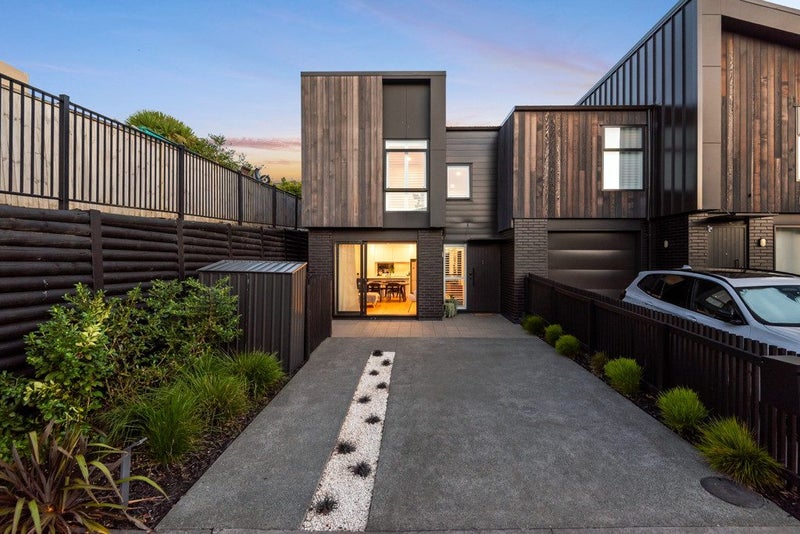 10 Nga Tutu Place, Belmont, Auckland - Carousel 1