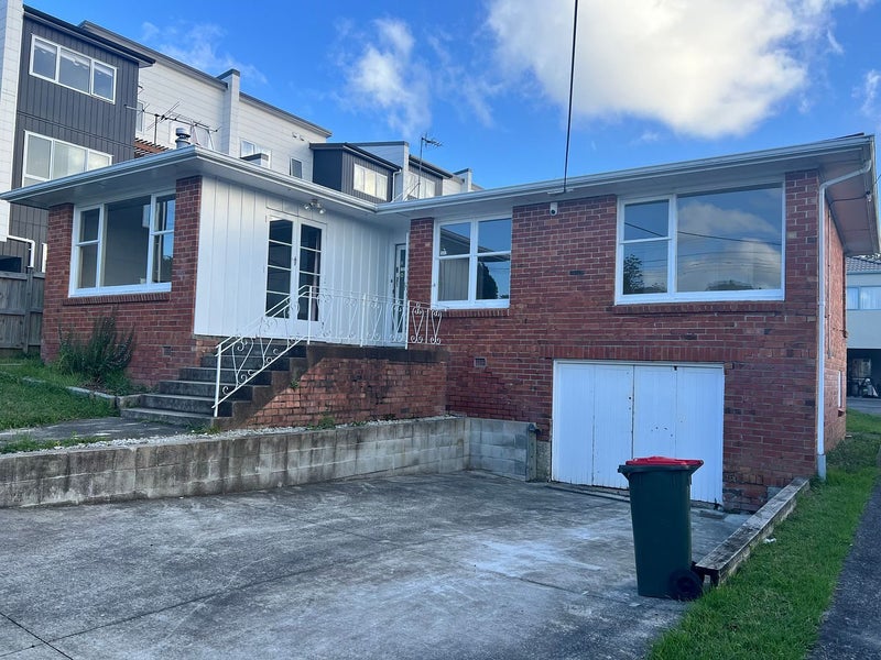 3A Deuxberry Avenue, Northcote, Auckland - Carousel 2