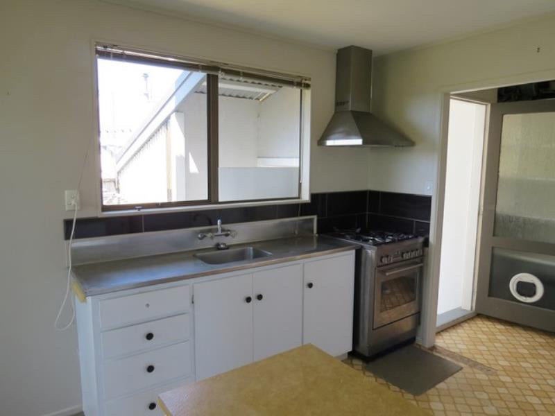 B/8 Ropiha Street, Fitzroy, New Plymouth - Carousel 2