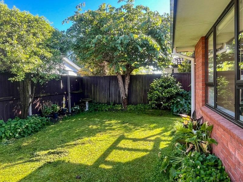 2/9 Campbell Street, Sumner, Christchurch - Carousel 15