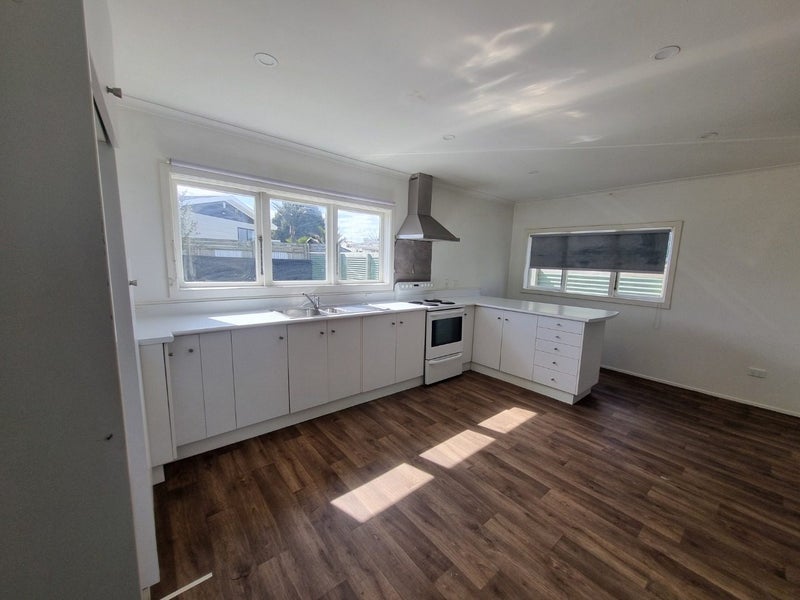 90 Hinau Street, Castlecliff, Whanganui - Carousel 2