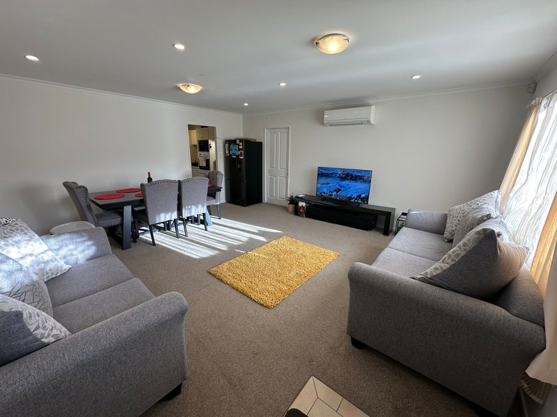 3 Dunbarton Drive, Ranui, Auckland - Carousel 2