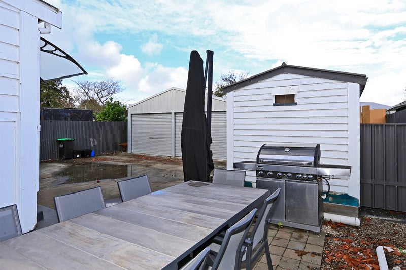 913 Willowpark Road North, Mayfair, Hastings - Carousel 1