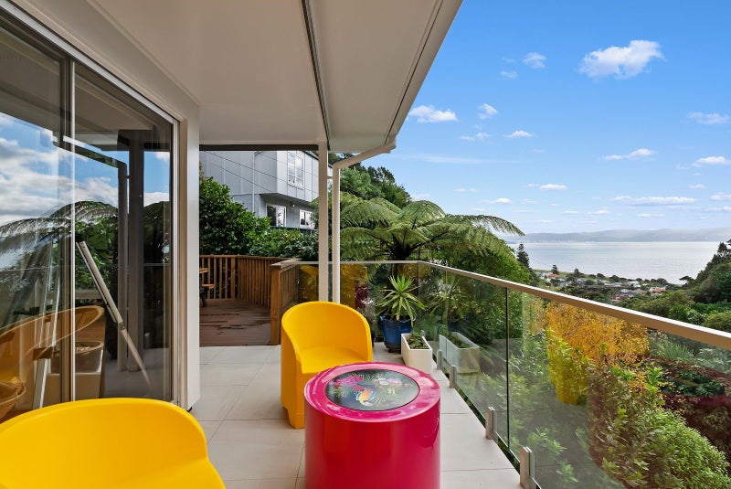 57 Rona Street, Eastbourne, Lower Hutt - Carousel 1