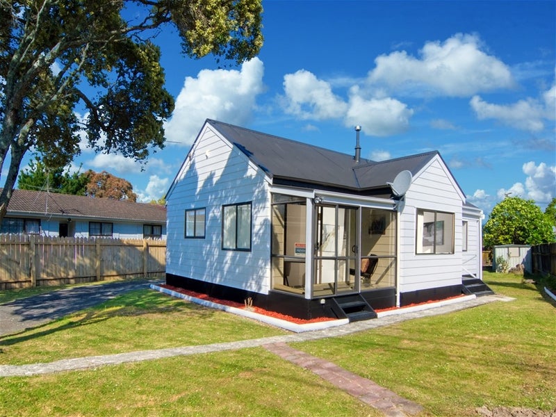 102 Bruce McLaren Road, Henderson, Auckland - Carousel 21