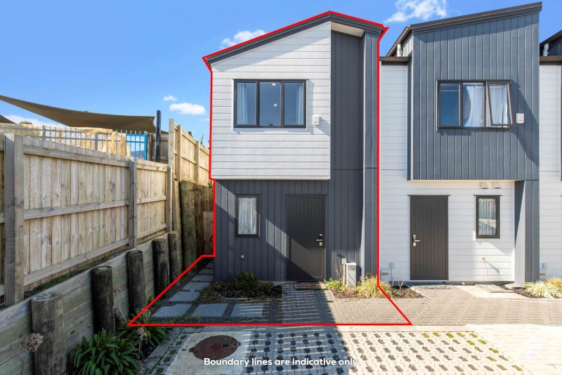 4/112 Moore Street, Howick, Auckland - Carousel 1