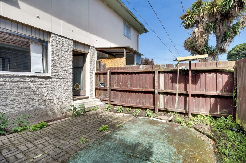 2/35 Parlane Street, Addington, Christchurch - Carousel 1