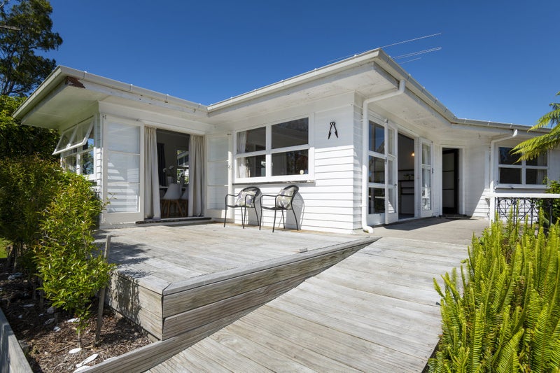 25 Grant Road, Whataupoko, Gisborne - Carousel 1