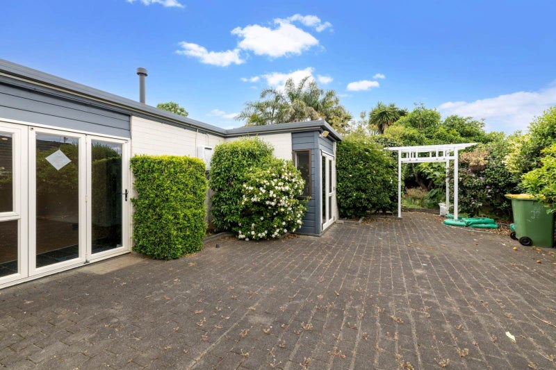 28 HEDGE ROW, Sunnyhills, Auckland - Carousel 2