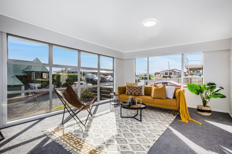 6 Tregear Place, Camborne, Porirua - Carousel 2